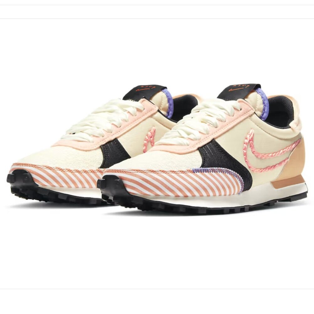 Nike N. 354 Daybreak-Type Apricot Agate Sneaker W 7.5